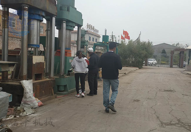 ްȁ͑(h)(li)L(fng)ӆُ(gu)ҺuC(j)